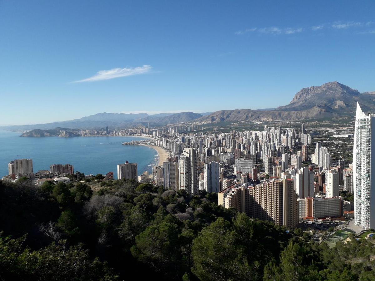 Holiday Apartment 5 Min To Levante Beach Benidorm Luaran gambar